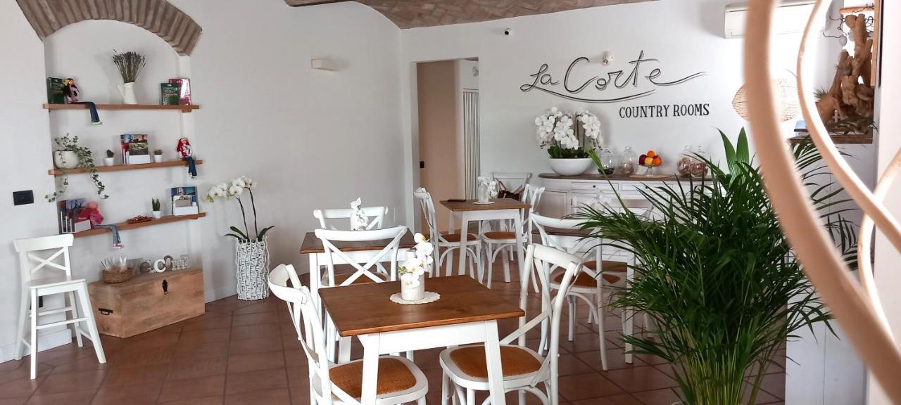 La Corte Country Rooms Модена Екстериор снимка
