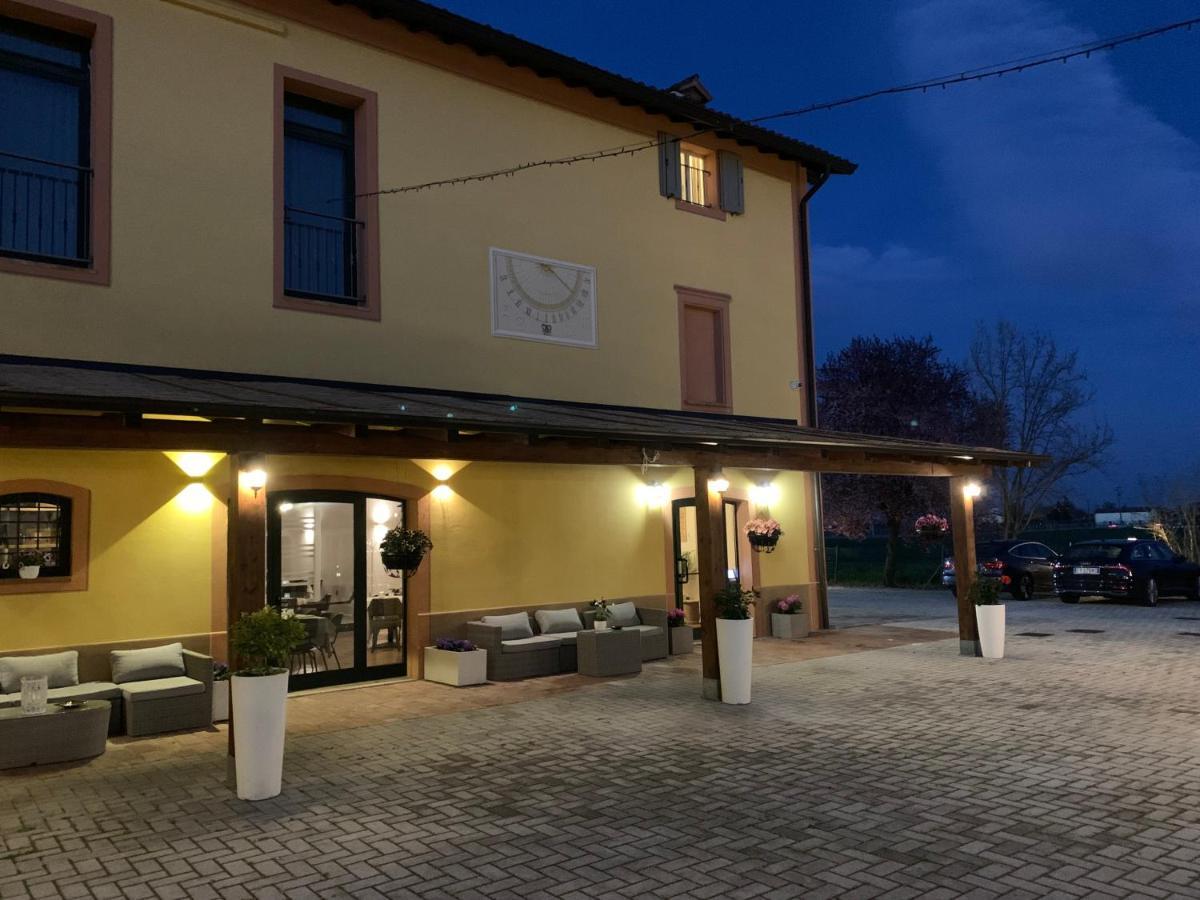 La Corte Country Rooms Модена Екстериор снимка