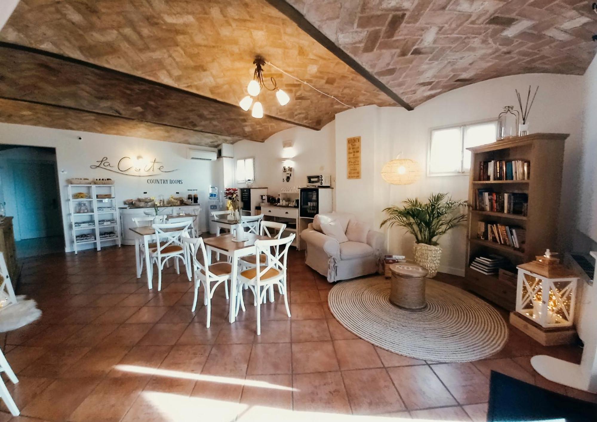 La Corte Country Rooms Модена Екстериор снимка